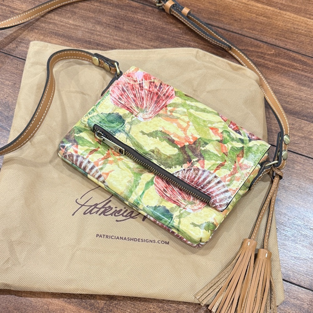 Patricia Nash Seashell by The Sea Crossbody Bag